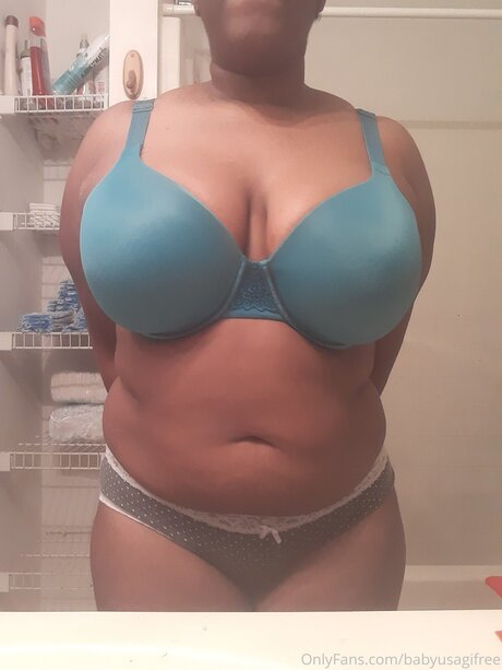 Baby Romantica Free ポルノスター 写真