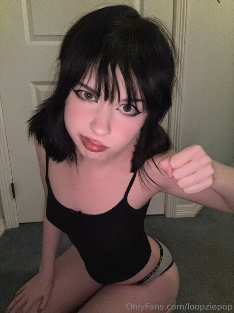 BBWシーメールオンリーファンズ 裸 写真