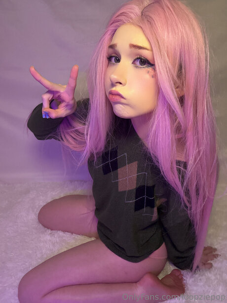 女装オンリーファン セクシー裸 ギャラリー