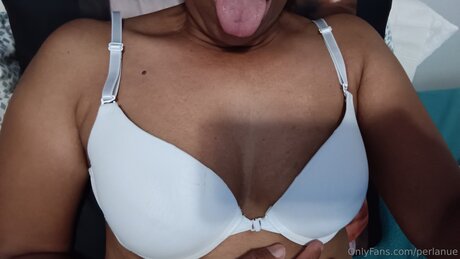 Perlanue HDポルノスター 写真