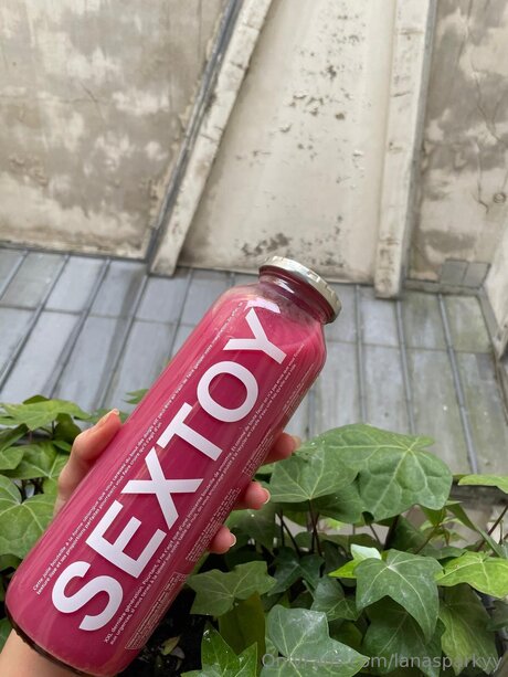 Lanasparkyy ポルノスター ホット 写真