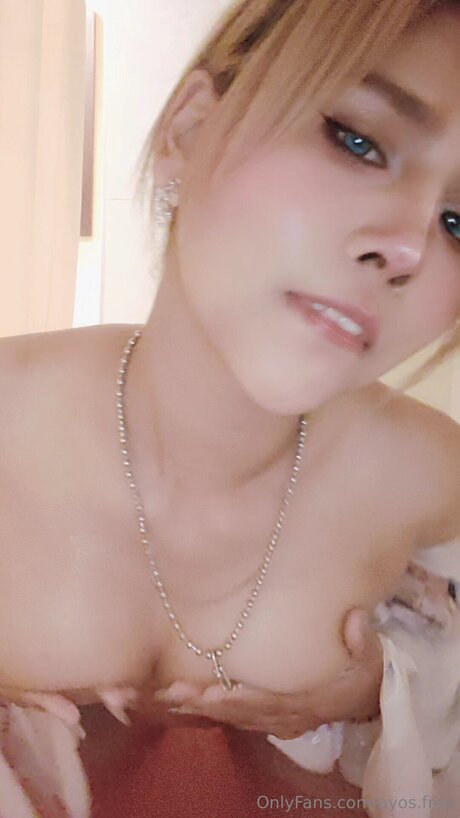 Ayos Free セクシーモデル 写真