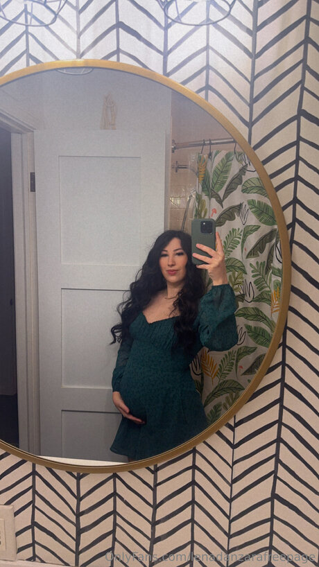 Lenadanzarafreepage ホットなモデル 写真