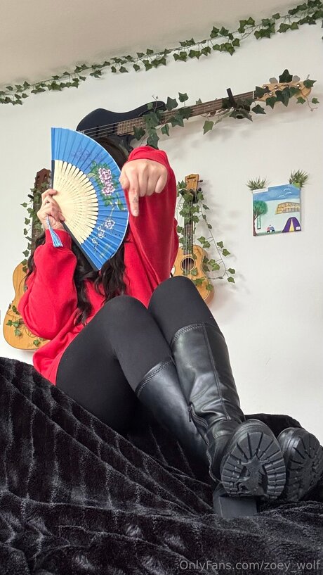 Zoey Wolf 可愛い女優 ギャラリー