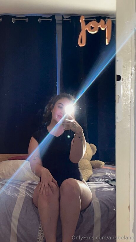 Koblizek Adelka ポルノスター セクシー 画像