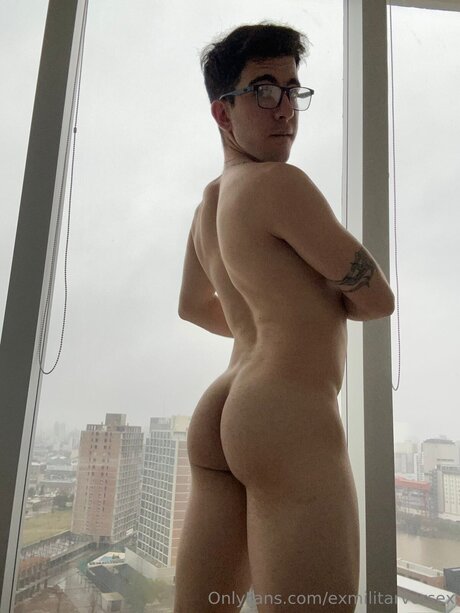 Exmilitarversex 高品質のポルノスター 画像