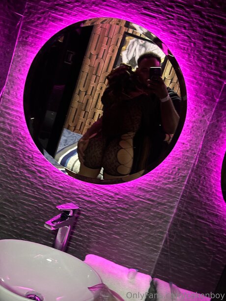 年配の熟女オンリーファンズ エロチック 写真