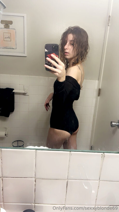 Sexxyblonde69 最高の女優 画像