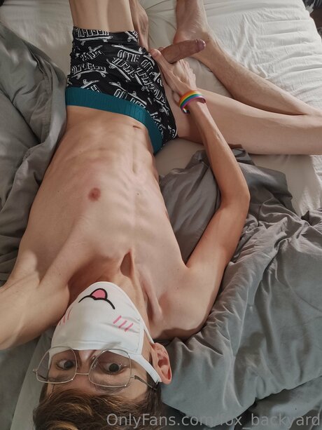 Fox Backyard ホットなモデル 画像