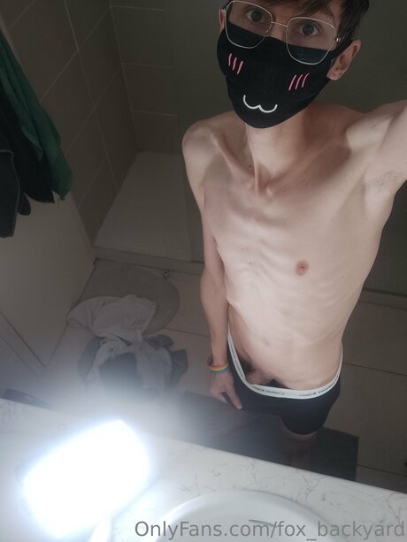 Fox Backyard ヌードのポルノスター 画像