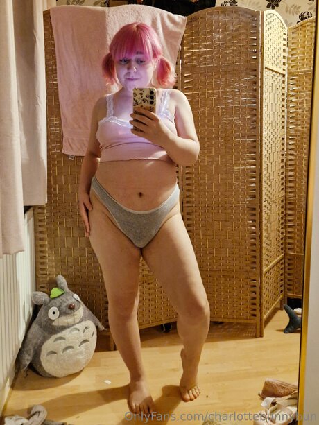 Charlottebunnybun ポルノスター ヌード 画像