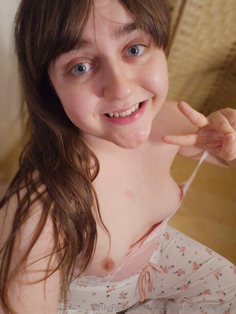 Charlottebunnybun セックスモデル 写真