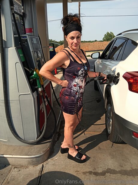 ブルネットの猫OnlyFans ヌード 写真