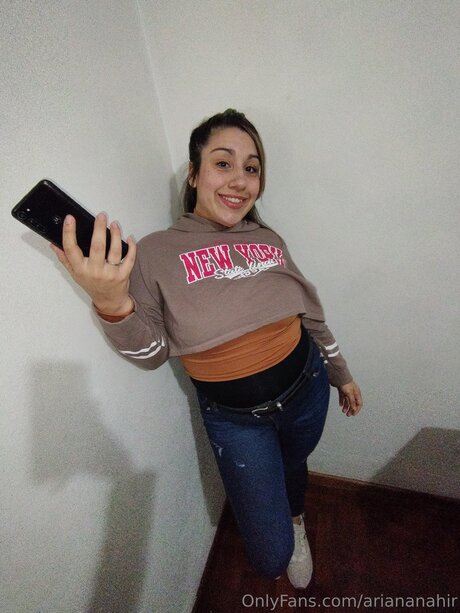 Arisnai 裸のスター 写真