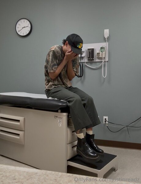 ブルネットの猫OnlyFans セクシーヌード ギャラリー