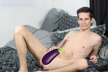 Logilikefree ポルノスター 独占 写真