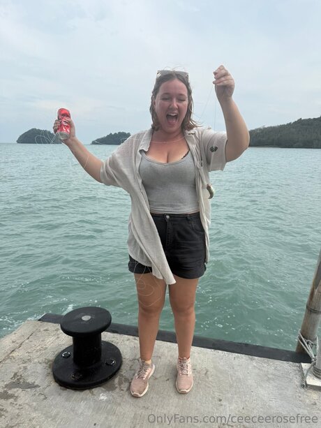 Ceeceerosefree 裸モデル 写真