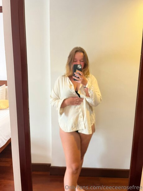 Ceeceerosefree エロティックモデル 写真