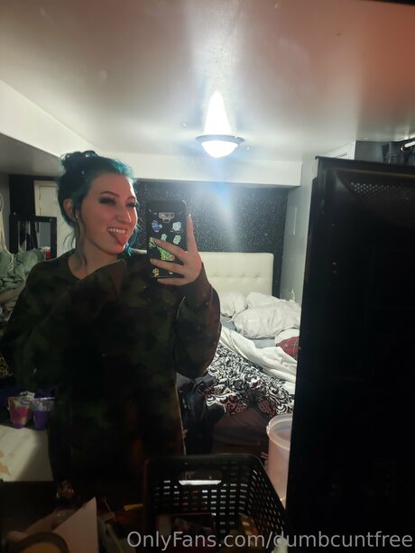 Dumbcuntfree ヌード女優 画像