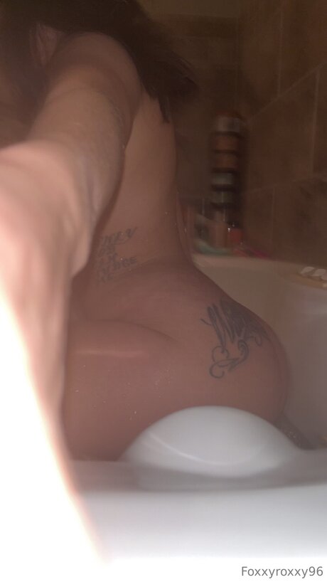 アナル舐めオンリーファンズ エロチック 写真