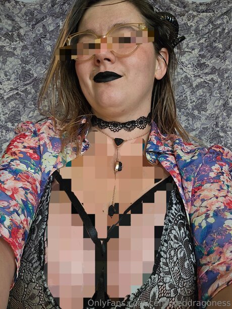 Censoreddragoness セクシーなスター 写真