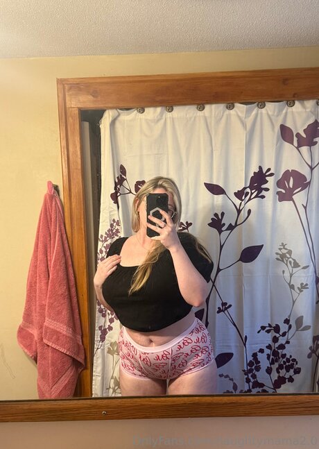 Naughtymama2 0 ポルノスター アート 画像