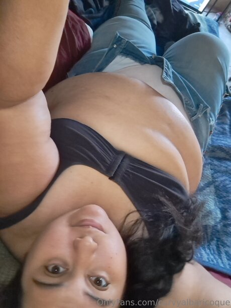 Curvyalbaricoque HD女優 ギャラリー