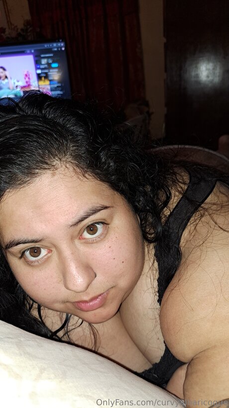 Curvyalbaricoque 無料モデル 画像