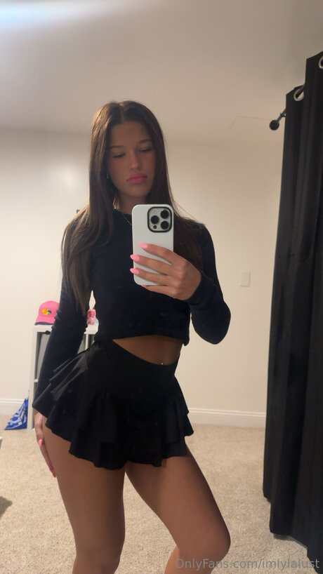 太めのブロンドオンリーファンズ 無料アダルト 画像