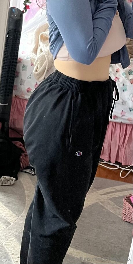 BBW パウグ オンリーファンズ 無料 ギャラリー