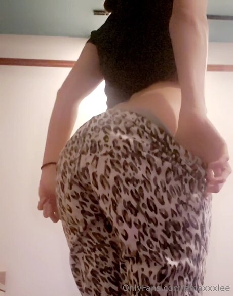 Emaxxxlee トップモデル 写真