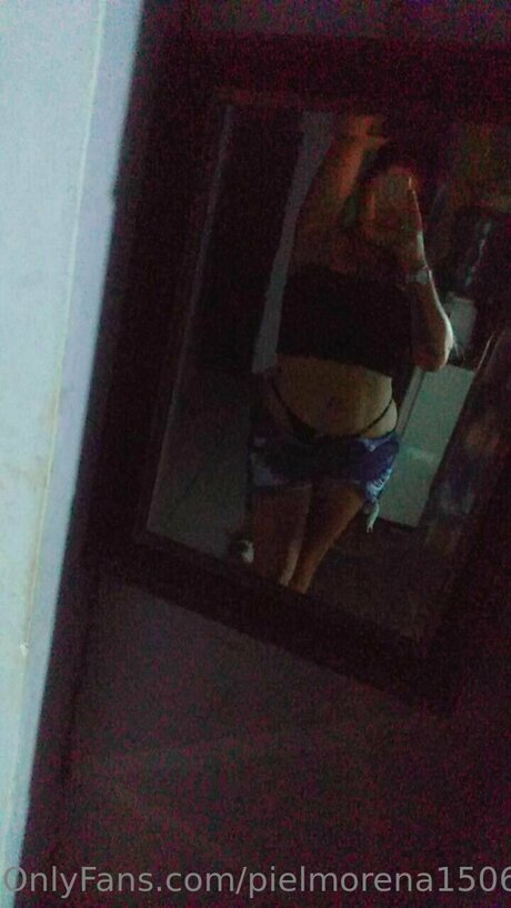 ストラップオンオンリーファンズ アートポルノ 写真