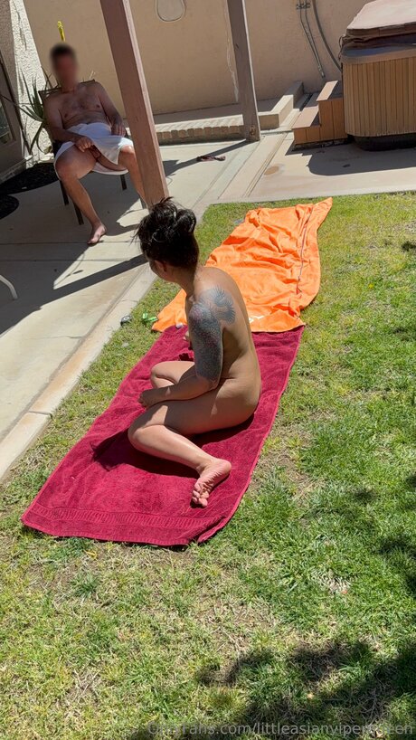 Littleasianviperqueen エロティックモデル ギャラリー