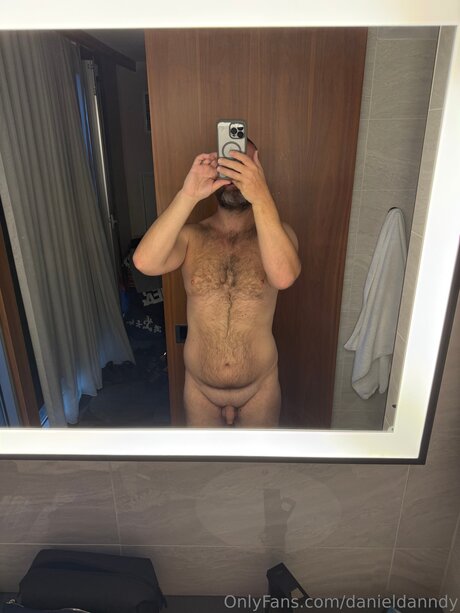 巨乳で曲線美のOnlyFans 無料ポルノ ギャラリー