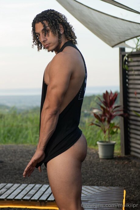 男性TikTokスターOnlyFans 美しい裸 ギャラリー