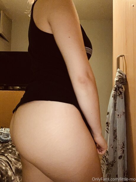 Little Mo 美しいモデル 写真