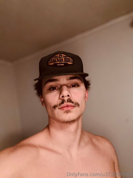 Bluecollar0303 アダルトスター 写真