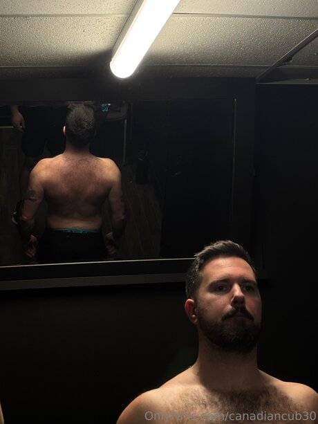 毛深い足のOnlyFans アートポルノ ギャラリー