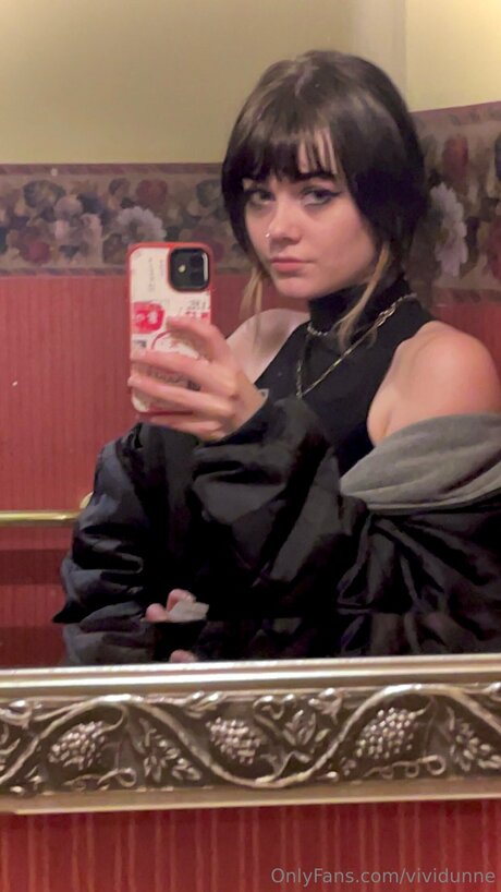 足ヌードオンリーファンズ セックス 画像