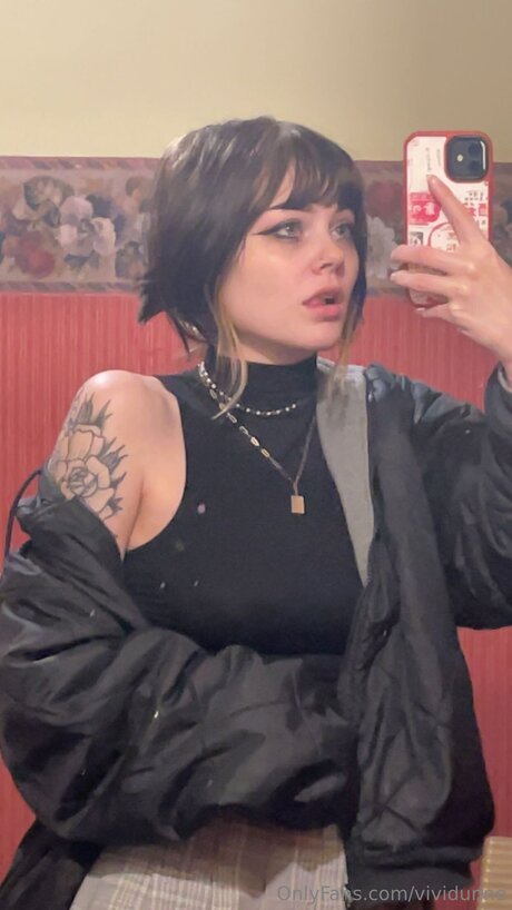 スニーカー OnlyFans ポルノ 写真