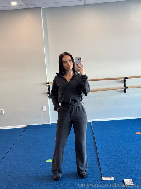 Beaabeea ポルノスター 美しい アーカイブ