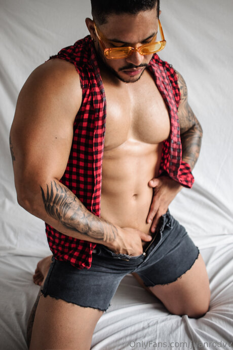 Juanrodvv エロティックなモデル 写真