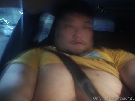 ヘンタイオンリーファンズ ヌード 画像