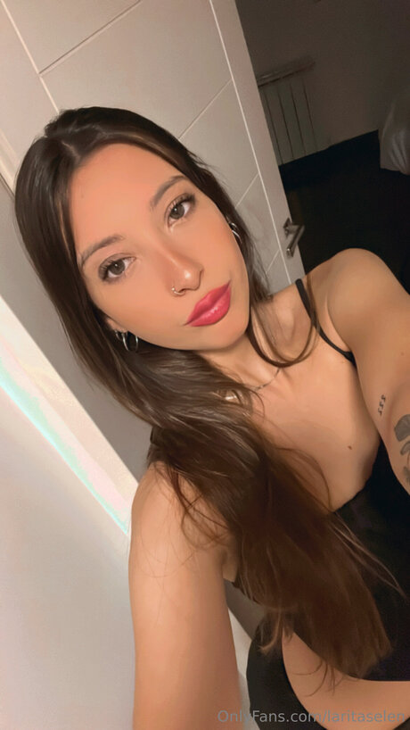 曲線美のランジェリーOnlyFans ヌード 写真