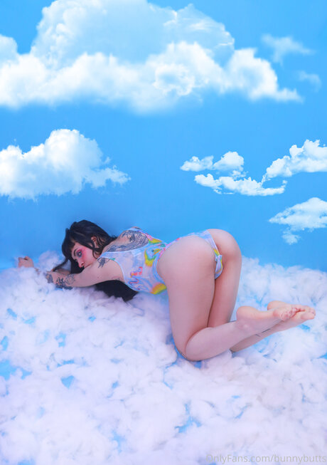 Bunnybutts ポルノスター エロティック 画像