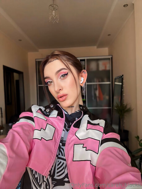 Sarah Blackk 完璧なポルノスター アーカイブ