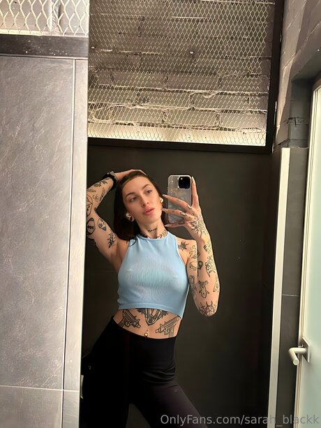 Sarah Blackk ヌードのポルノスター 写真