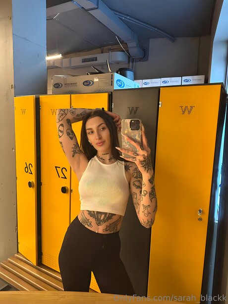 Sarah Blackk スター ヌード 画像