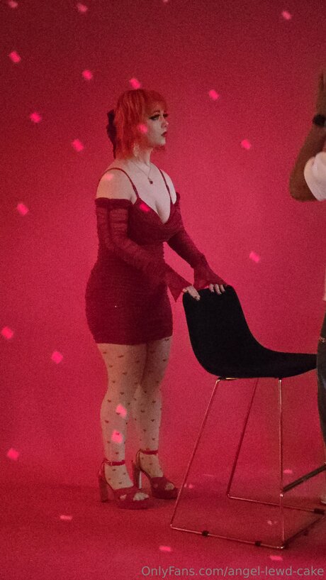 Angel Lewd Cake ヌードのポルノスター 画像