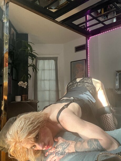 Velvet Sheath 素敵なモデル 画像